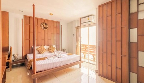 Deluxe Double or Twin Room