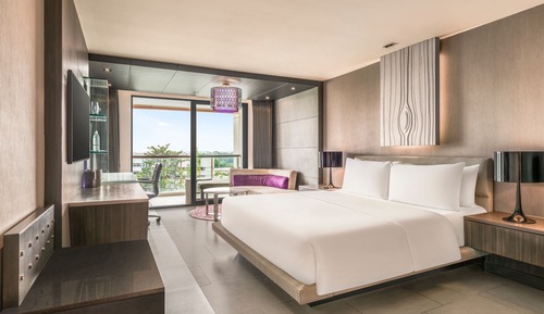 Deluxe Room, 1 King Bed