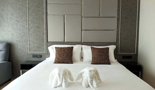 Deluxe King Room