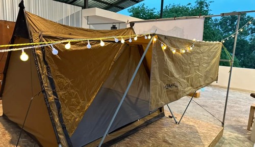 Basic Tent, 1 King Bed