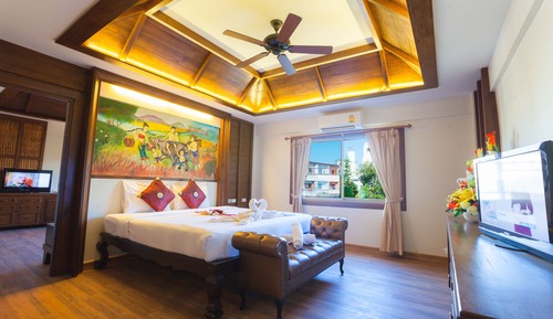 Suite King Size Bed