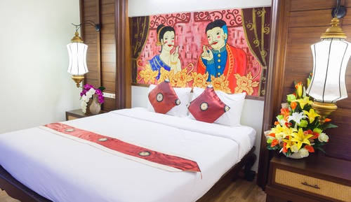 Grand Lanna King Size Bed