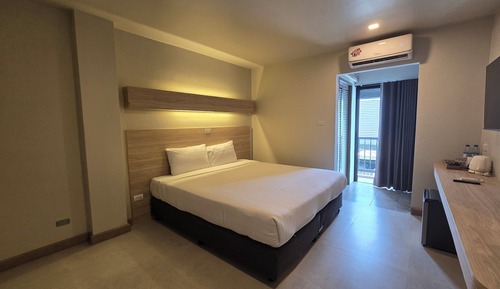 Deluxe room (Building B)