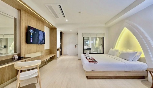 Ivory Deluxe Room