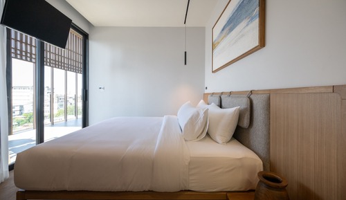 Junior Penthouse, 2 Bedrooms, Hot Tub, Pool View