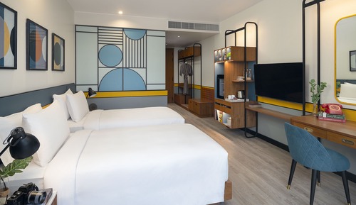 Cool Pool View Room