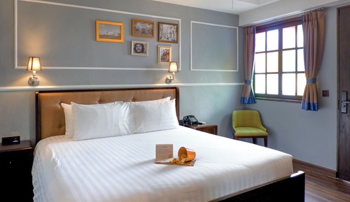 Elite Room, 1 King Bed, Balcony, City View