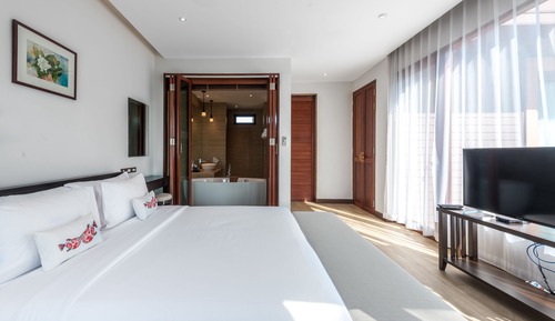 Grand Pool Villa