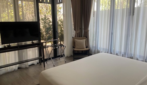 Family Terrace Pool Villa
