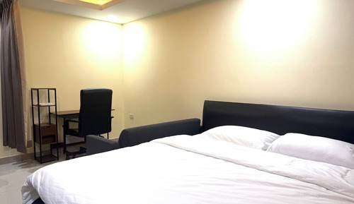 Business Studio Suite, 1 King Bed