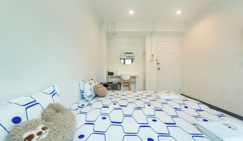 Standard Twin Room Private Bathroom