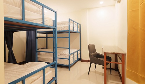 Quadruple Room with Private Bathroom
