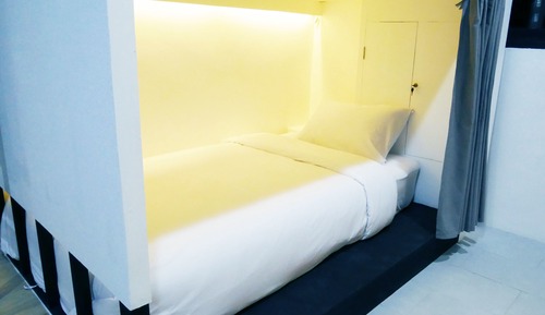 Private Dorm for 8 people