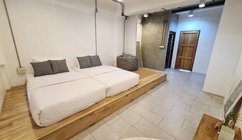 Private Twin Room with Ensuite