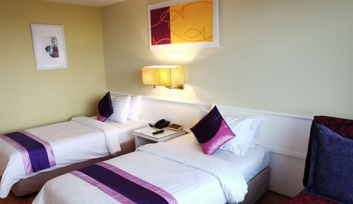 Deluxe Room, City View