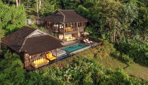 Beachfront Pool Villa Suite