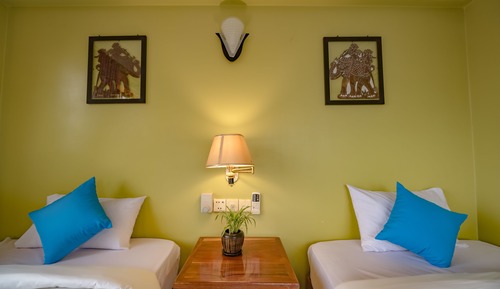 Deluxe Family Room
