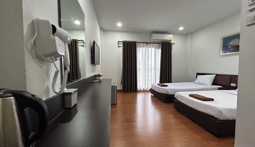 Deluxe Twin Room