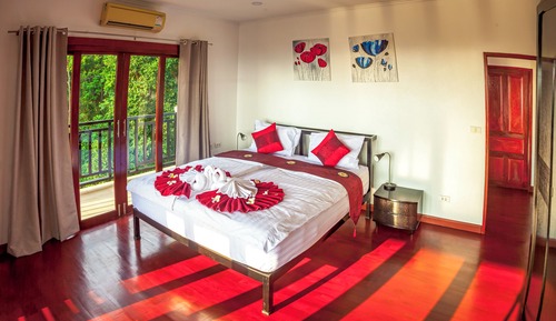 Apartment 3 bedroom with Seaview