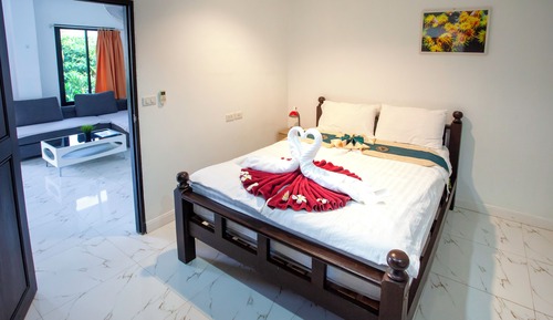 Deluxe Triple Room with View