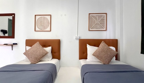 Standard Twin Room