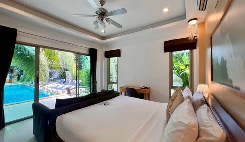 Deluxe Double Room with  Pool View