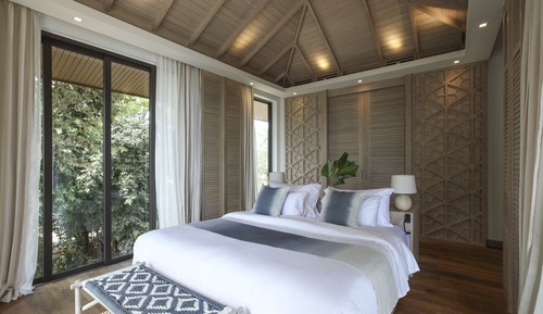 Tropical Pool Villa