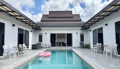 Four Bedrooms Pool Villa