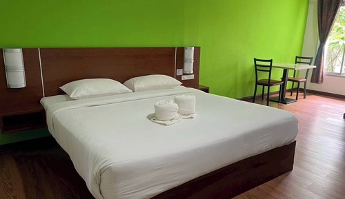 Premier Deluxe, 1 King Bed, Non Smoking, City View
