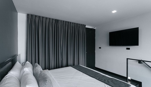 Signature Duplex, 1 King Bed, Non Smoking, Mountain View