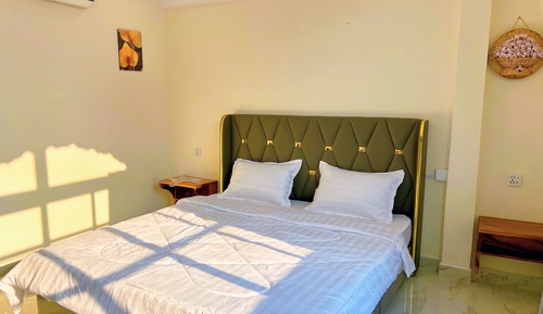 Deluxe Double Room, 1 King Bed, City View