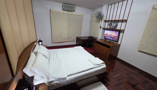 House, 5 Bedrooms, Smoking, Garden View