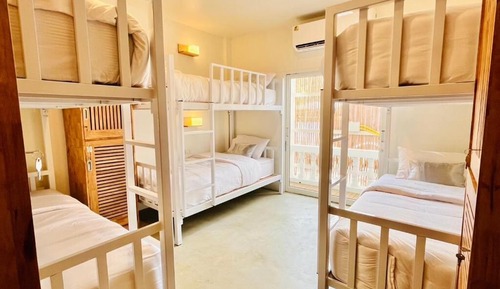 Six Bed Mixed Dormitory