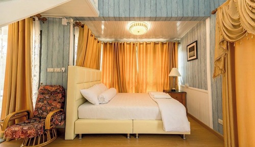 European Villa 306