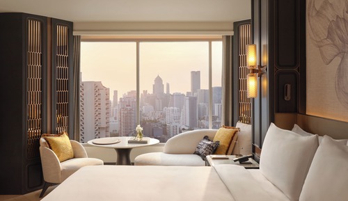 FAIRMONT GOLD King with Terrace