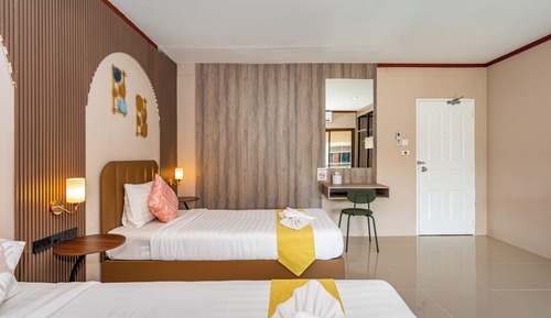 Deluxe Twin Room