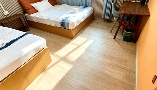 Classic Twin Room, City View
