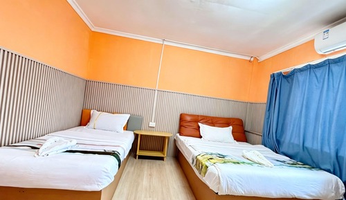 Classic Twin Room, City View