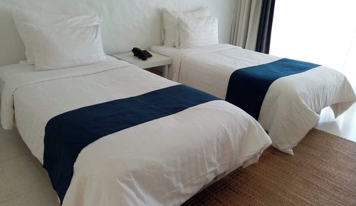 Seaview Deluxe Twin