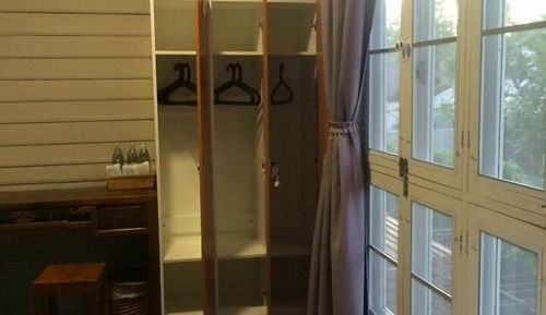 Shared Dormitory, Women only (Yai Jai Dorm)