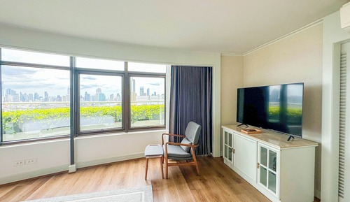 Suite, River View with Balcony