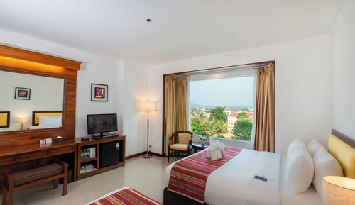 Superior Twin Room, City View