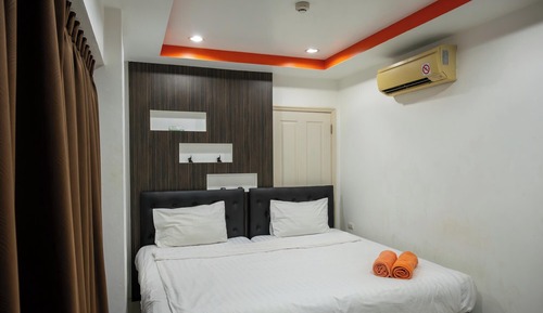 Standard Studio, 2 Twin Beds, Balcony