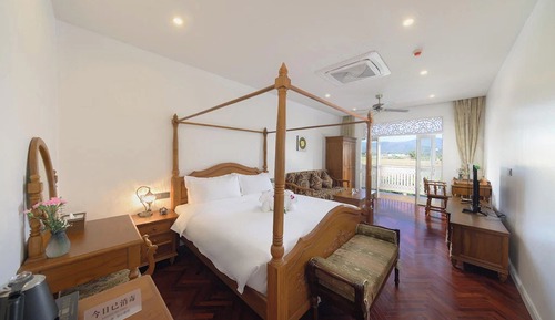 Superior Room, 1 King Bed