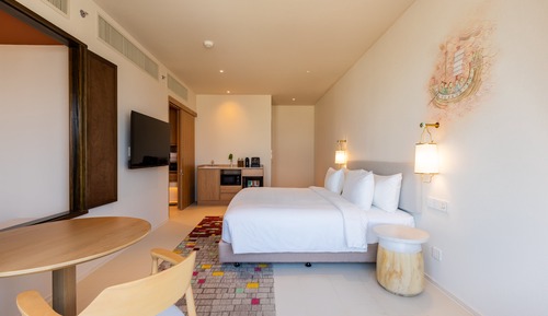 Suite, 1 King Bed