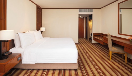Deluxe Room, 1 King Bed