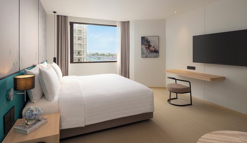 Premier Room, 1 King Bed