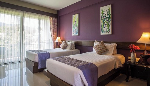 Deluxe Twin Suite