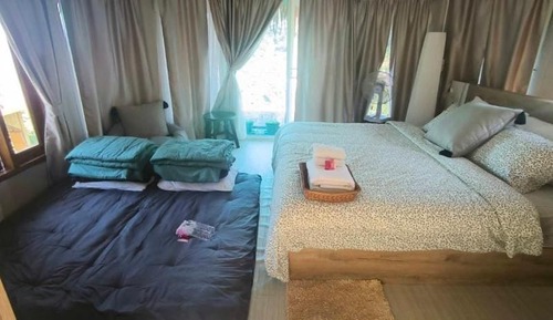 Quadruple Room, Mountain View