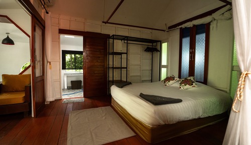 Honeymoon Villa, Garden View